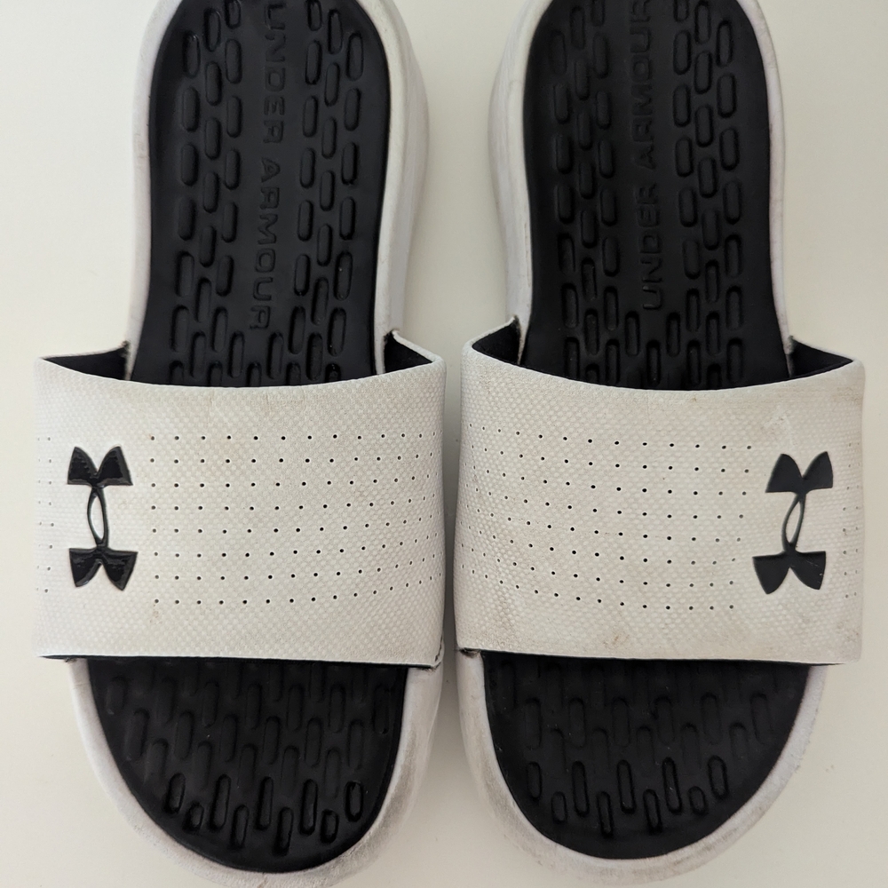 Under Armour Black and White Slide Sandals Men's Size 7